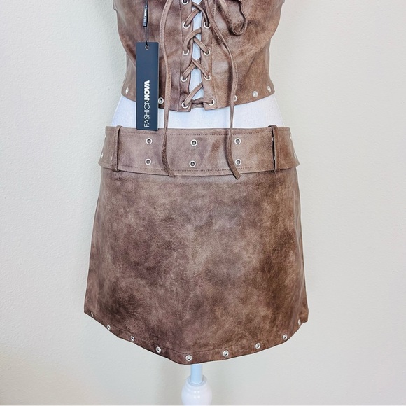 NWT Brown Leather Halter Hook N Eye Crop Top & Belted Eyelet Skort Skirt Set - Picture 9 of 15